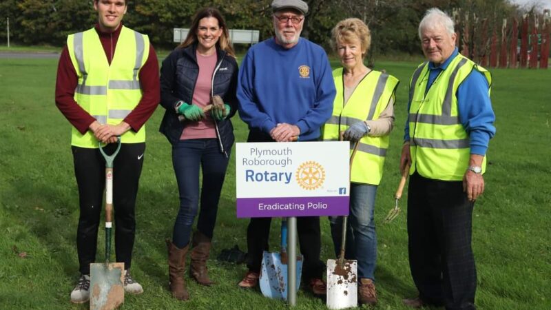planting team for the polio awareness crocuses